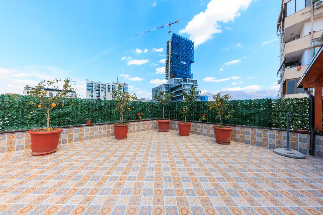 One-Bedroom Rooftop Skyline Central Hidden Gem In Тирана Экстерьер фото